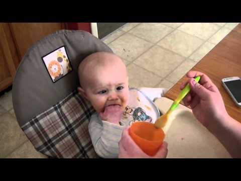 baby-making-funny-faces-while-eating