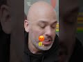 Sean Evans tries balut with Jo Koy 🥚😳🇵🇭