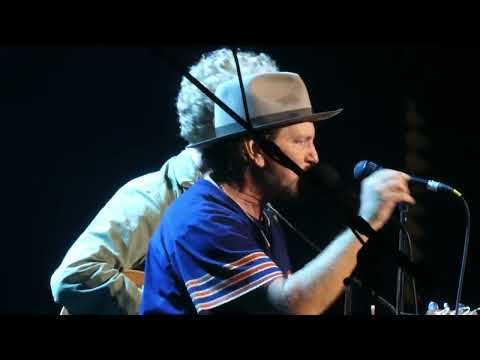 Pearl Jam - Song of Good Hope with Glen Hansard - Philadelphia (September 9, 2024)