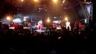 Machel teaching Pitbull to wine at AC 3+3