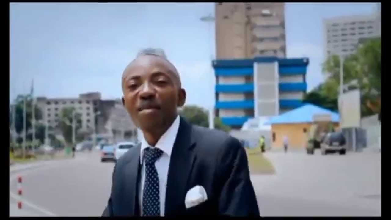 Fr Charles Lingomo dans Adzeke Mokonzi, Album Jesus Champion