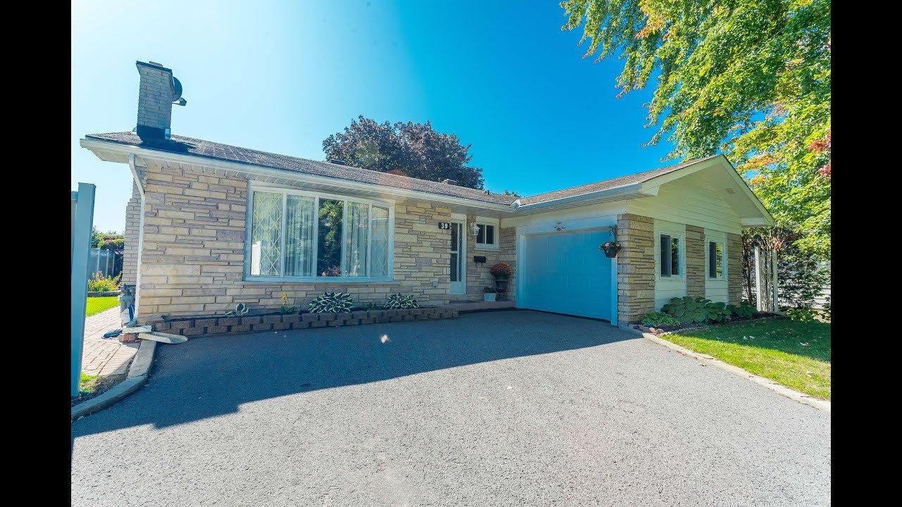 39 Hadley Circle. 3 bedroom, 2.5 bathroom Bungalow with in Bells Corners in Ottawa YouTube