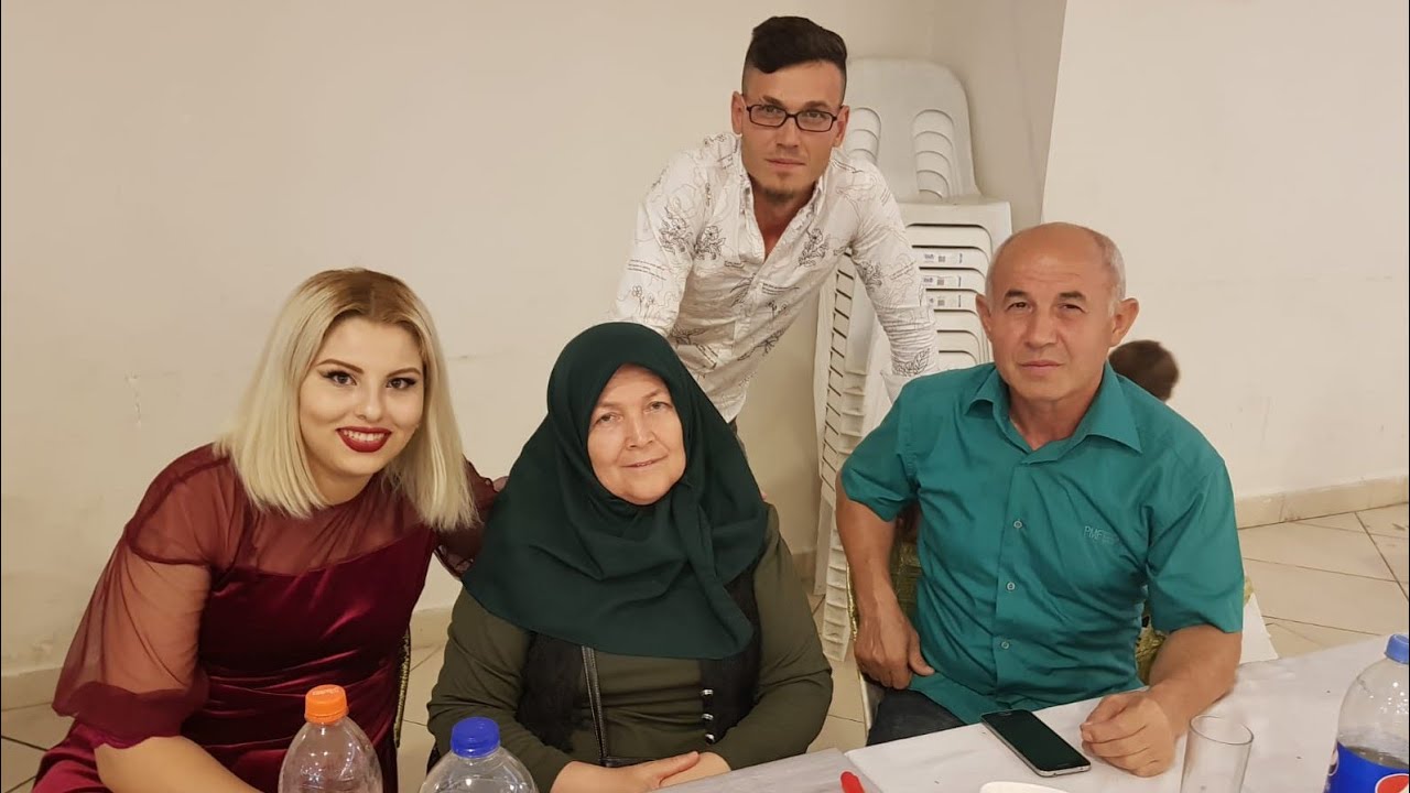 كيف تعرفت على زوجي /كيف دهبت لتركيا/ماهو مستواي الدراسي/ماهي اللغات التي اتقنها/العمل فتركيا