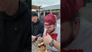 American tries pies in England