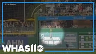 Baseball fan falls from bleachers during Pittsburgh Pirates game screenshot 2