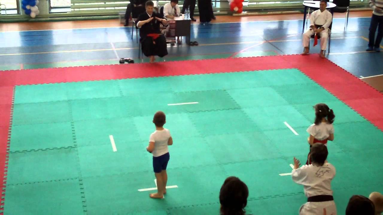 Чирков Максим Каратэ-До Мончегорск 08.05.2011г. - YouTube