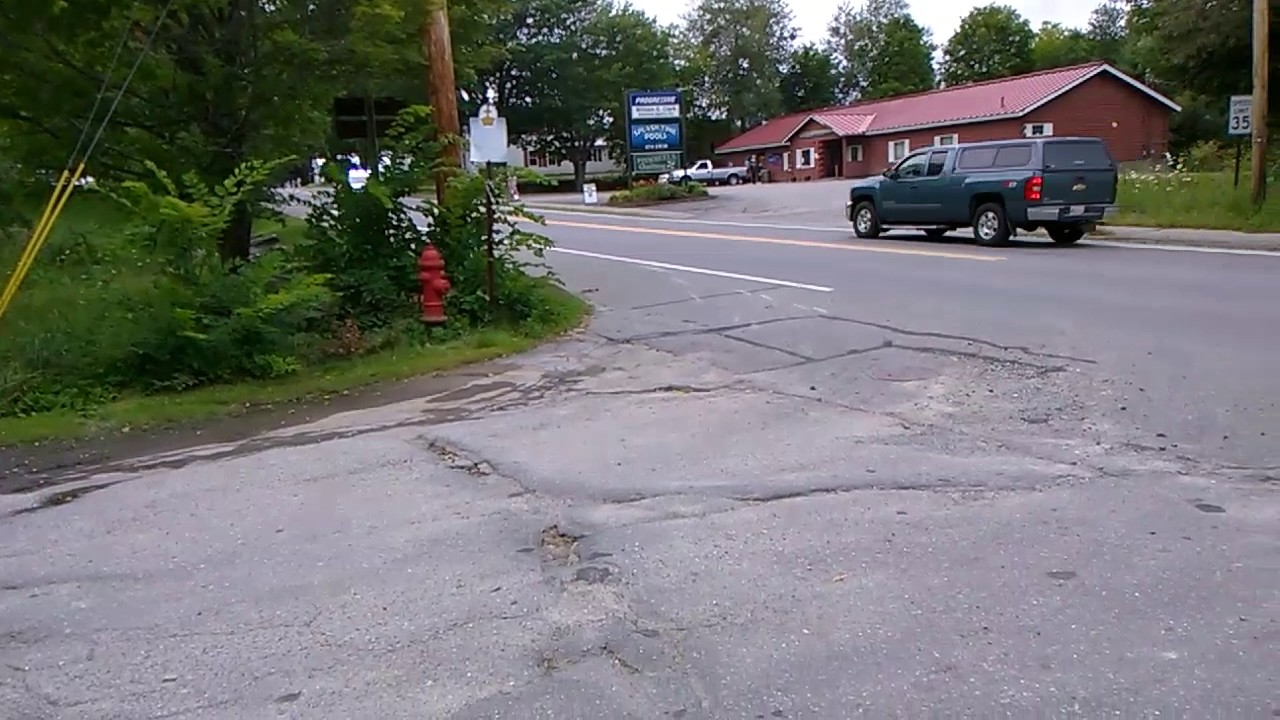 Somerset County, Maine Sheriff Deputy responding. YouTube