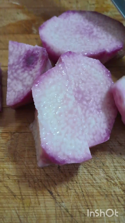Uwi makanan ku tengah hari ini  dulu waktu kecil suka makan,yg mau boleh coba