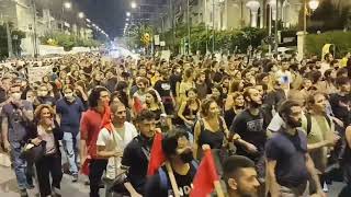 🔴En cours - Des milliers d&#39;étudiants manifestent ce soir dans le centre d&#39;#Athènes