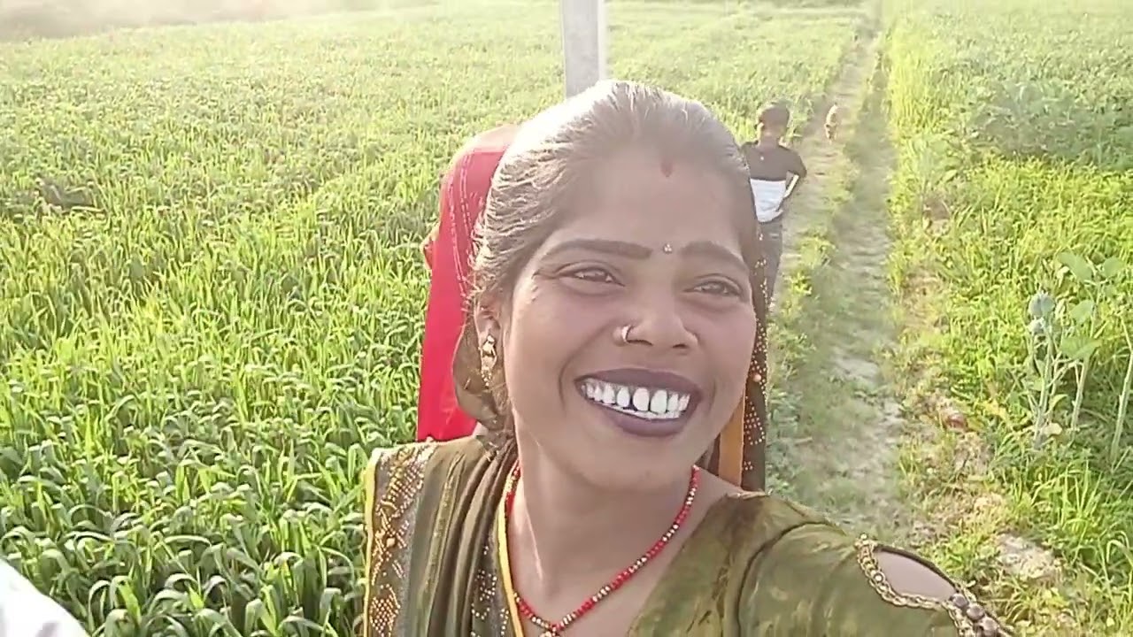 मैं अपने खेत पर गया थाघूमने 🙏 प्लीज सपोर्ट में