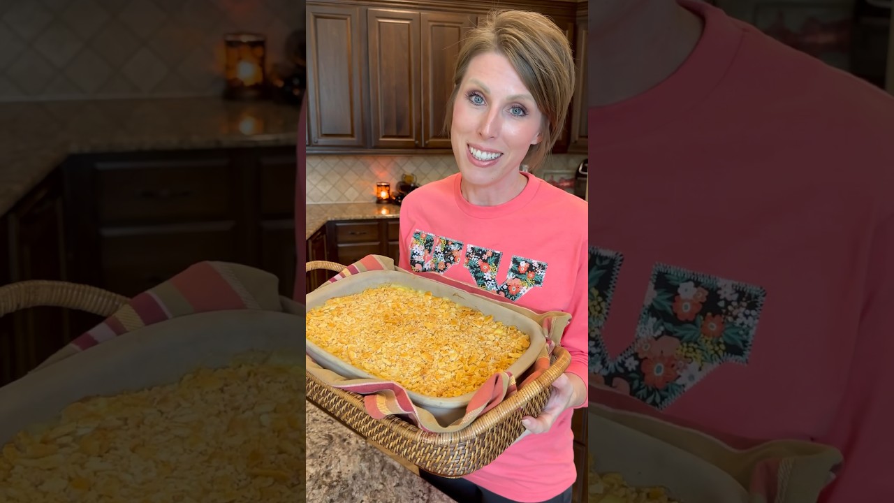 Cheesy Chicken Pasta Bake on dinnerin321.com 