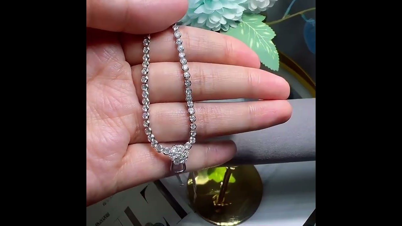 高炭素ダイヤモンド キラキラ ゴージャス ラグジュアリー 合成 万能