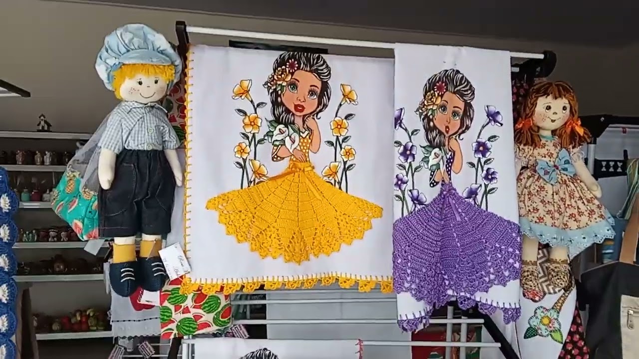 Mostrando a casa do artesão de Porangatu...