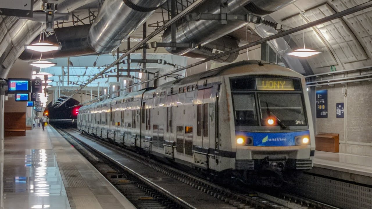 [RER E] La nouvelle génération des RER de Paris - YouTube