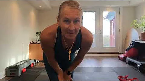 Quarantine Series | Sarah Ness on Morning Stretch