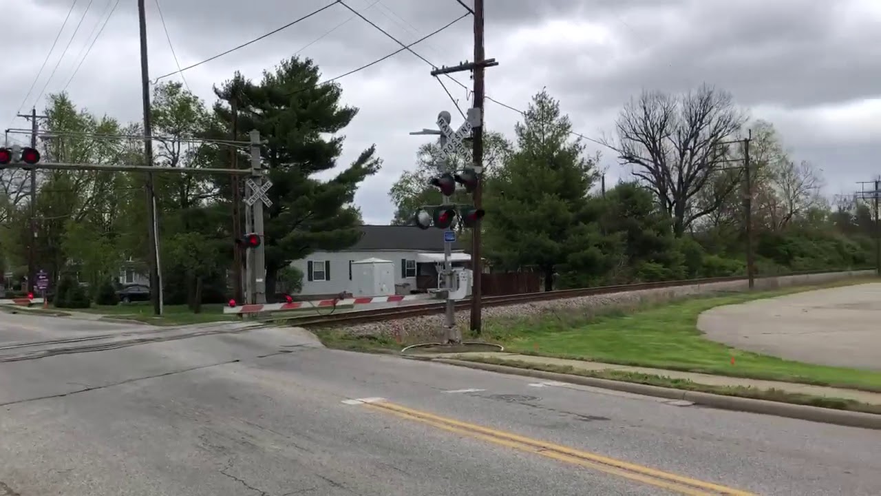CCET Short Train with both B36-7's in Newton Ohio - YouTube