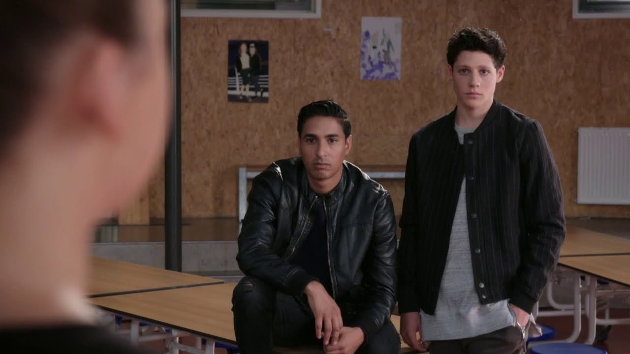 GTST - Demi wordt gepest: #PESTENISVOORLOSERS - Deel 207 (09-12-2020)