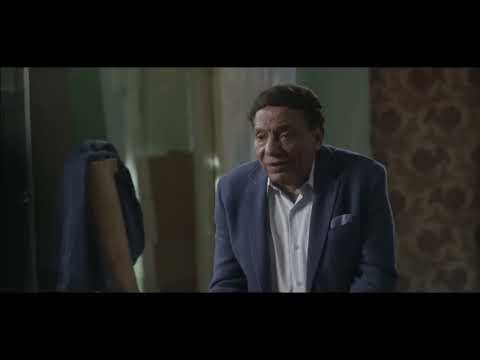 إنت ما بتقومش خالص من مكانك ده .. لا بتفتح باب ولا بتقفل باب 😂 #العراف