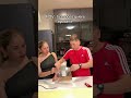 Cuando tu esposo quiere ayudarte #humor #comedia #viral #matrimonio #familia