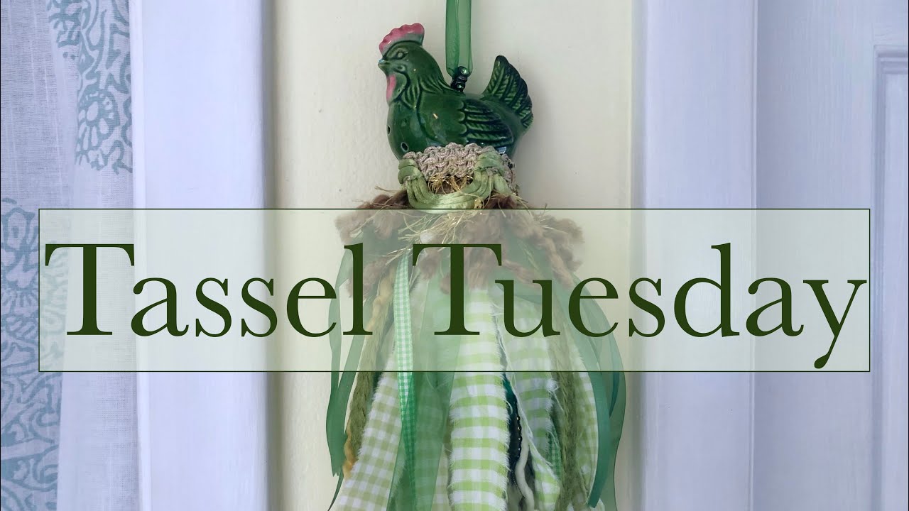 Как сделать кисточку для солонки и перечницы 