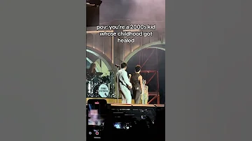 JONAS BROTHERS BROUGHT OUT DEMI LOVATO Jonasbrothers Camprock Demilovato 
