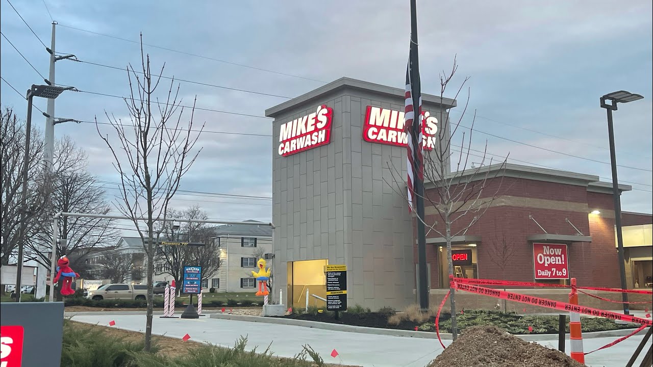Mike's Car Wash now open what used to be Frisch's Big Boy in Louisville
