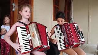 Sofia E Geovana As Meninas Da Sonfona De Turvo Sc3