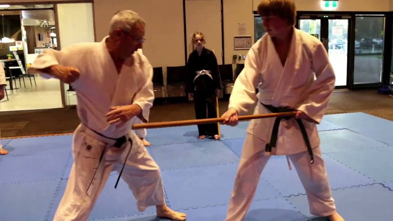 Jo Disarm using Atemi - Carl Withey Sensei