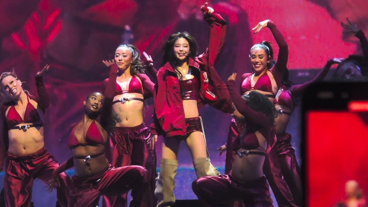 250413 JENNIE - Starlight | Coachella Weekend 1 [4K Fancam]