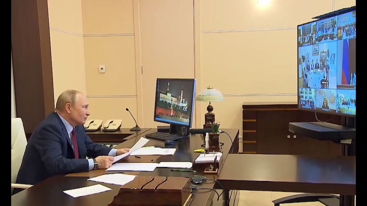 Многодетная семья из Нижневартовска пообщалась с Владимиром Путиным