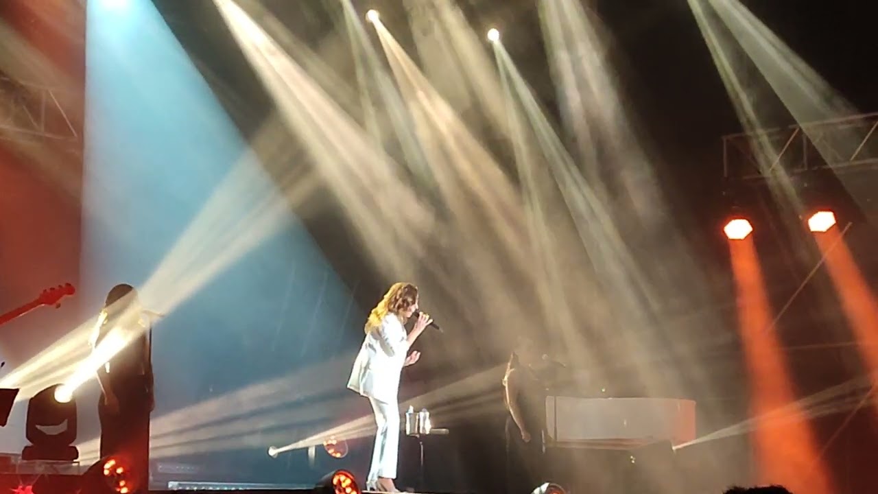 Pastora Soler Si hay Dios Colombinas (Huelva 2025)