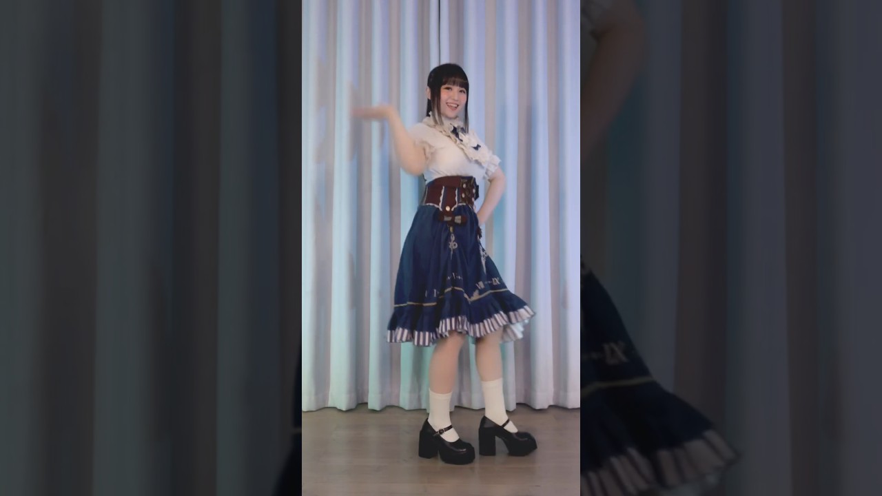 Super Strong Dance Cover #Shorts [MONAMISA] - YouTube