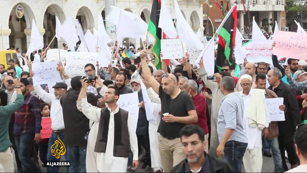 Libyan political group cede power to unity government