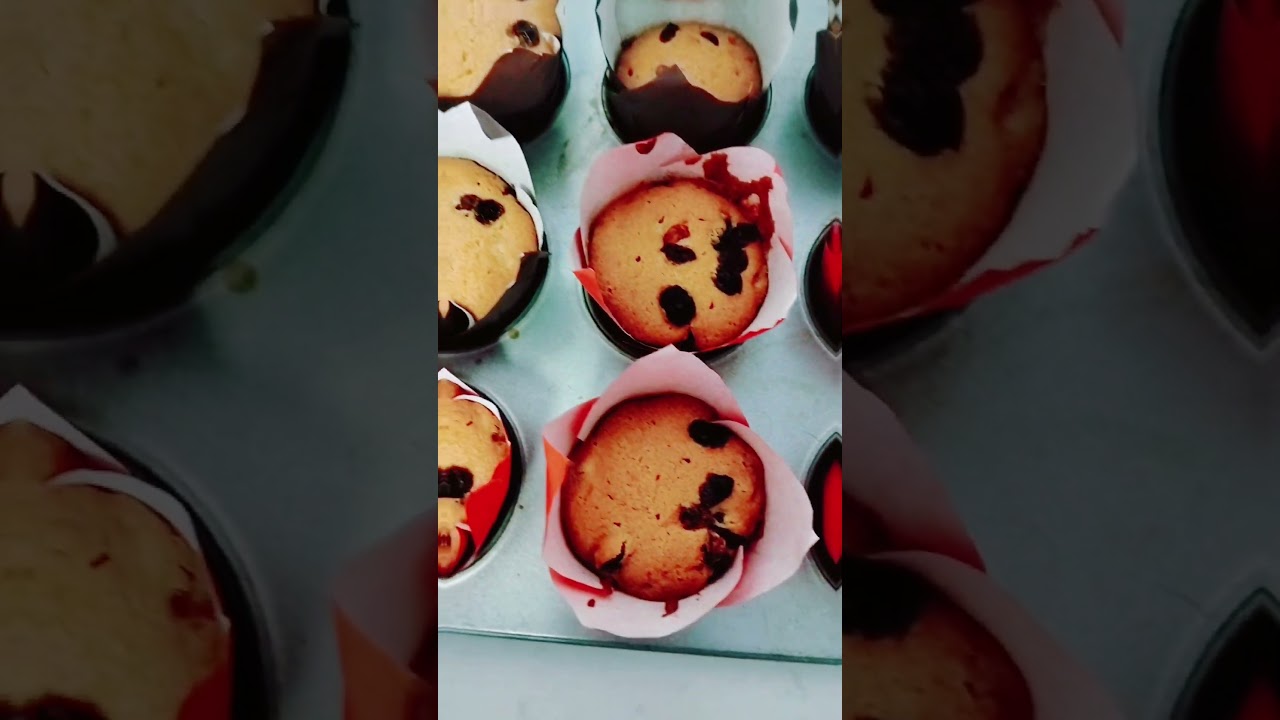 decorating simple muffins 😄