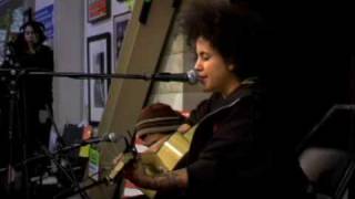 Kimya Dawson - It's Been Raining Live (Amoeba Music)