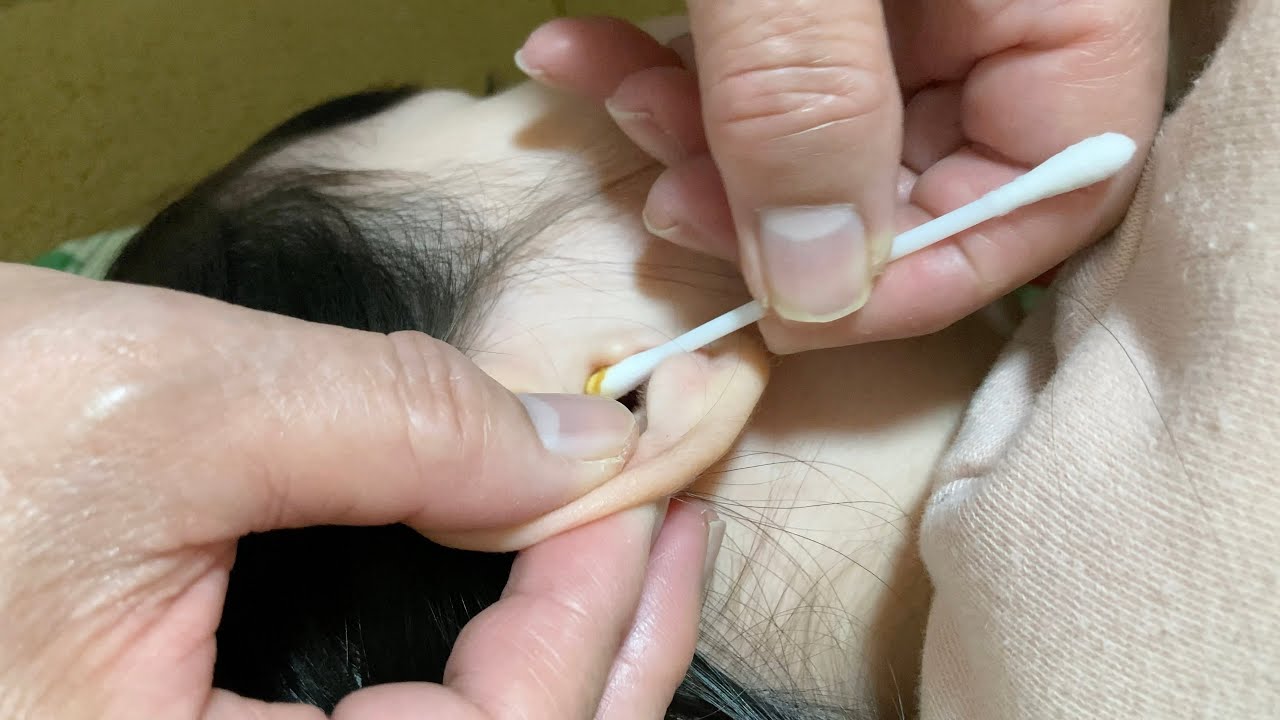 🇯🇵耳かき（耳掃除）をしてもらう3歳10ヶ月の娘