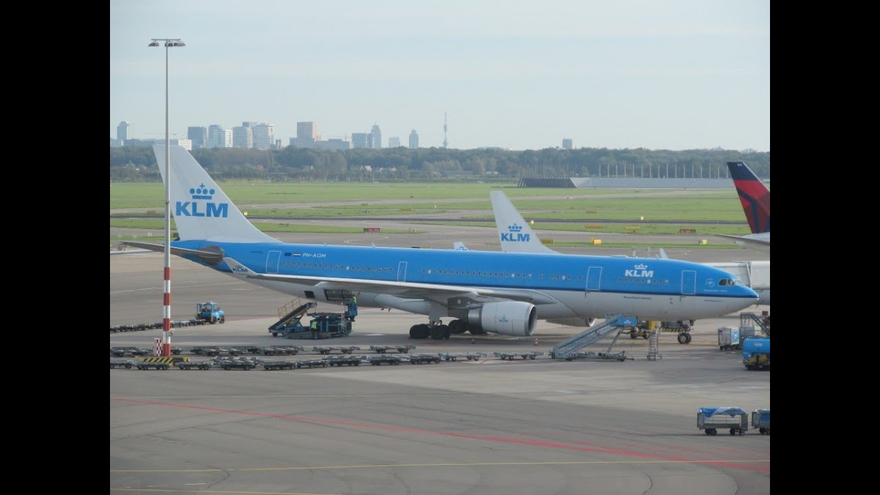 KLM Boeing 777 200 PH BQI Schiphol Amsterdam International Airport 19 