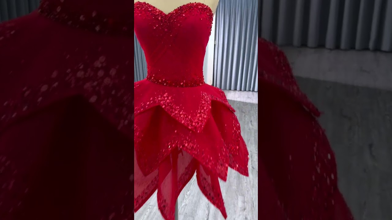 What a beautiful dress 