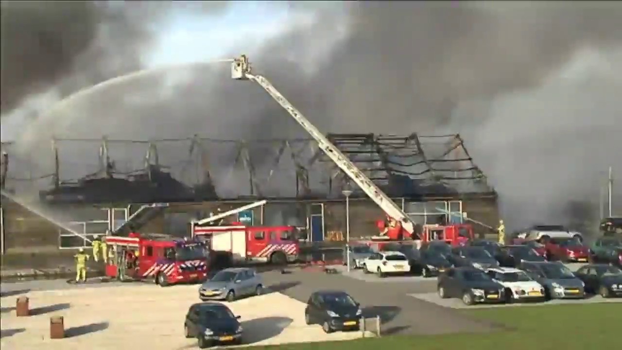 Brand jachthaven IJsselstein - livestream [RTV Utrecht ...