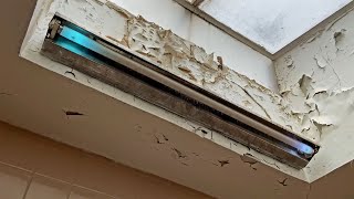 Really Loud And Noisy Old Fluorescent Preheat Fixture From 1967