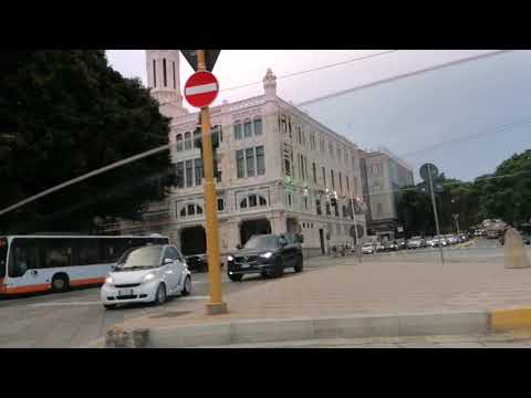 شوارع مدينة كالياري بإيطاليا