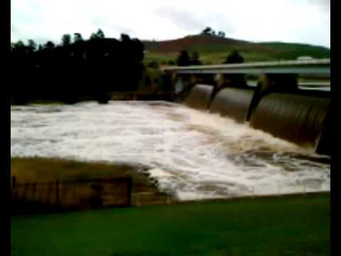 Heavy rain in the Canberra area on 2 and 3 December 2010 resulted in three gates being opened on Scrivener Dam, releasing water into the Molonglo River.