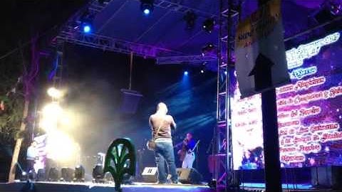 Sigues en mi /Ruby aceves / en vivo