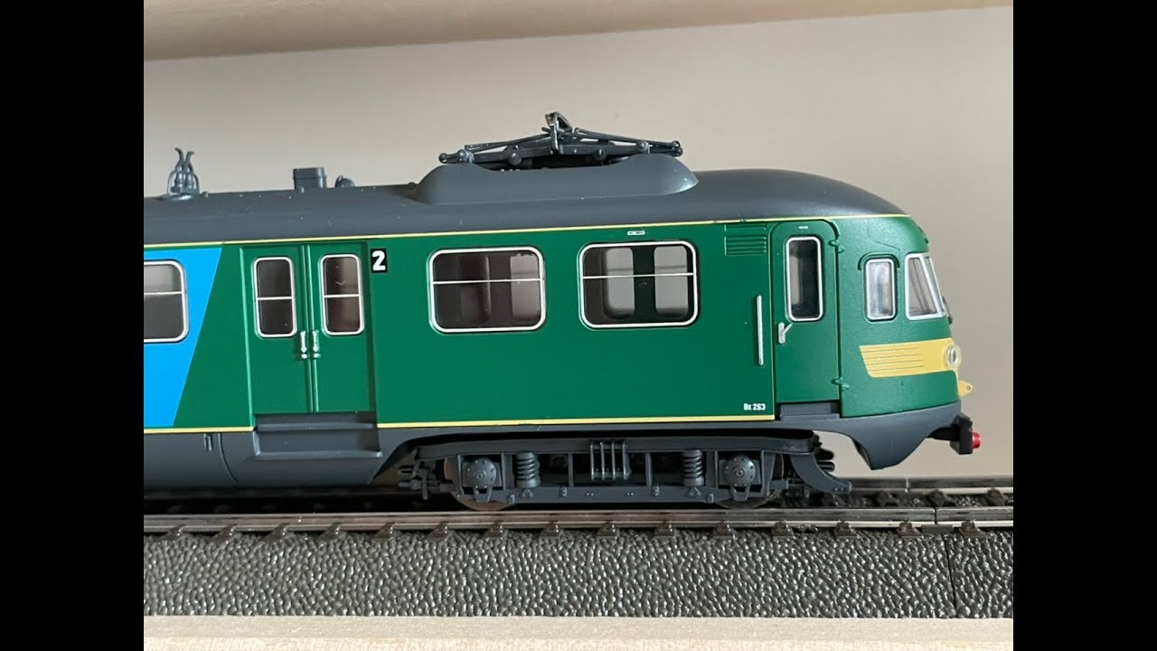 NS personentrein, DC, mat ‘46 groen