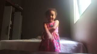 Arrumando A Cama Na Casa Da Vovó