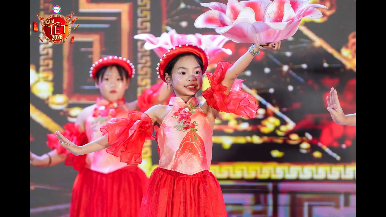 NỤ CƯỜI XUÂN | Biên đạo: Thúy Ngà | Trình bày: Happy Dance