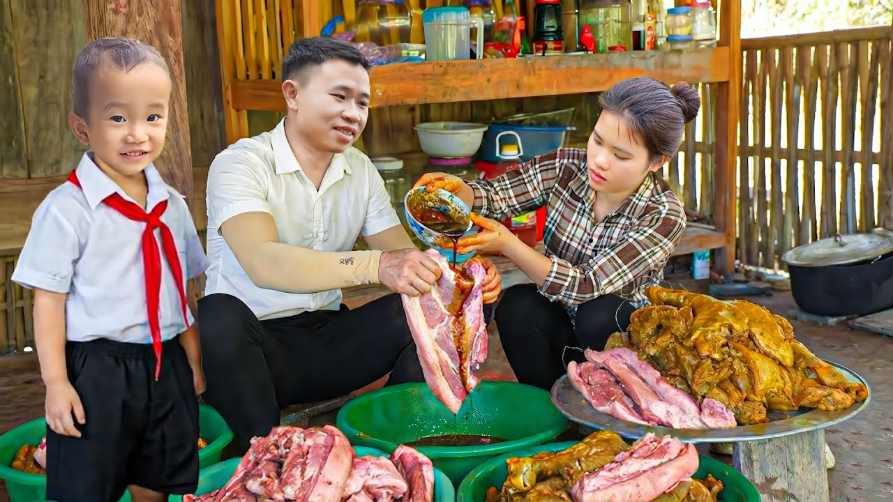Seasoning and Smoking Pork to Sell at the Market – Taking My Son to School