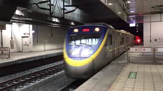 emu800左營進站