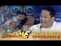 It's Showtime PUROKatatawanan: Jhong dances "Otso-otso" after breaking Bayani's joke