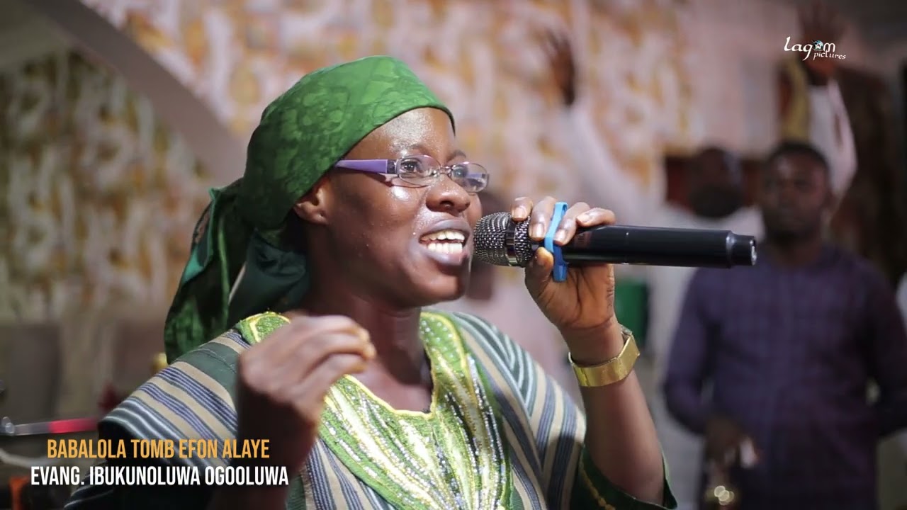 Worship session @ Efon Alaaye